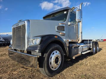 Main image Freightliner Coronado 122